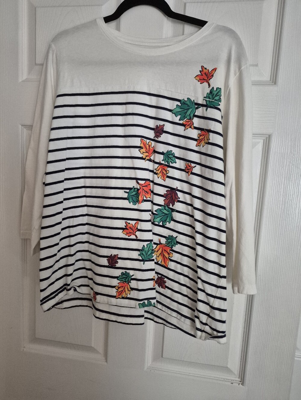 Kim Rogers White Striped Long-Sleeve Top with Multicolor Leaf Print